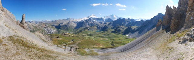 Panorama depuis l’Aiguille percée, vers le sud.